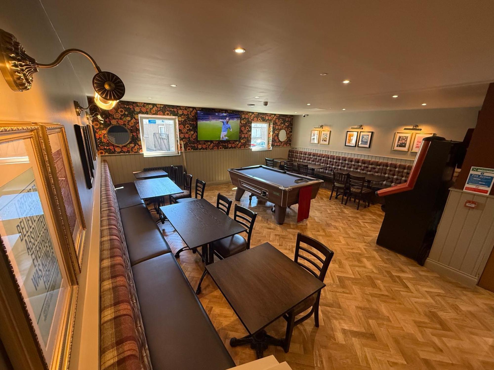 19th Hole Hotel, Hotel
