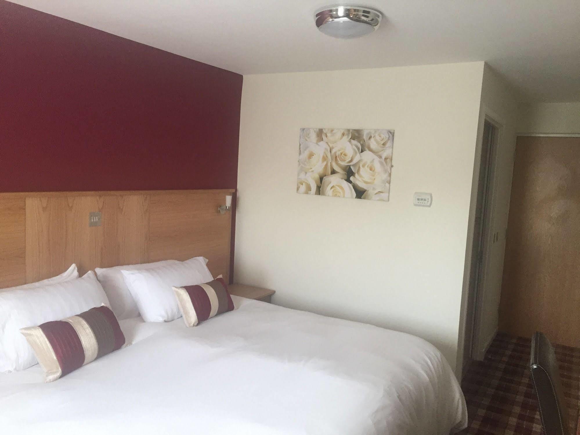 19th Hole Hotel, Hotel 4*