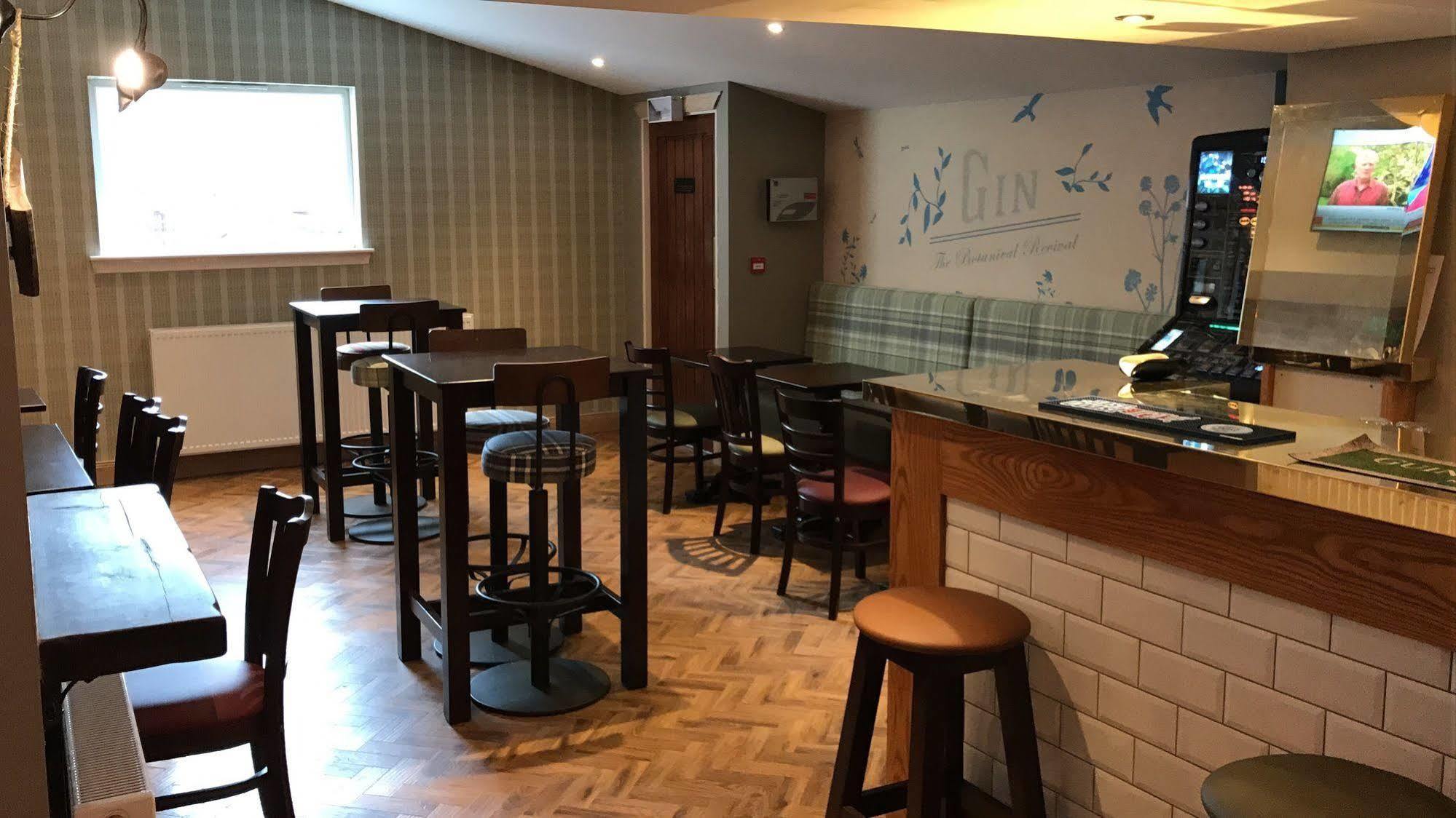 19th Hole Hotel,